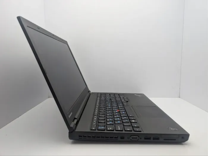 Ноутбук Lenovo ThinkPad T540p / 15.6" (1920x1080) TN / Intel Core i5-4300M (2 (4) ядра по 2.6 - 3.3 GHz) / 8 GB DDR3 / 120 GB SSD / Intel HD Graphics 4600 / WebCam б/в - изображение 4