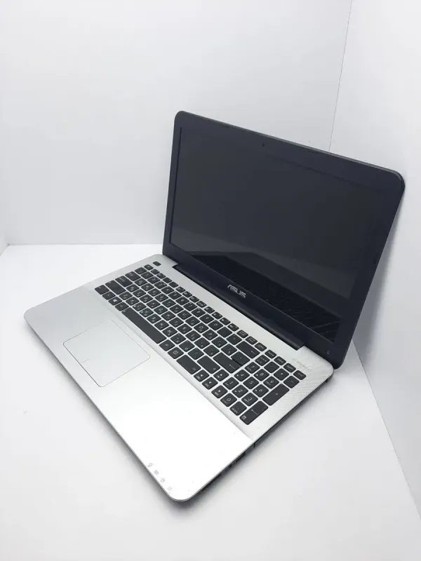 Ноутбук Б-клас Asus R556la / 15.6" (1366x768) TN / Intel Core i3-4030U (2 (4) ядра по 1.9 GHz) / 8 GB DDR3 / 500 GB HDD / Intel HD Graphics 4400 / WebCam / АКБ не працює б/в - зображення 4