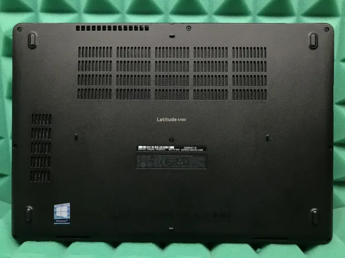Ноутбук Б-клас Dell Latitude 5490 / 14" (1920x1080) IPS / Intel Core i5-8250U (4 (8) ядра по 1.6-3.4 GHz) / 8 GB DDR4 / 256 GB SSD M.2 / UHD Graphics 620 / WebCam / USB 3.1 / HDMI / Win 10 б/в - зображення 9