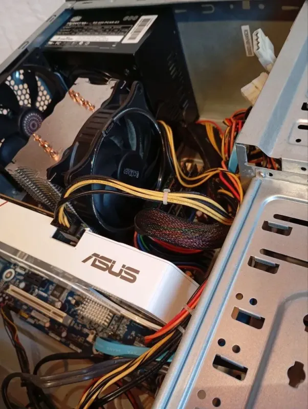 Ігровий ПК Б-клас Cooler Master CMP-350 Tower / Intel Xeon E3-1230 v2 (4 (8) ядра по 3.3 - 3.7 GHz) / 16 GB DDR3 / 240 GB SSD + 1000 GB HDD / nVidia GeForce GTX 970, 4 GB GDDR5, 256-bit / DVD-RW / 600W б/в - зображення 9