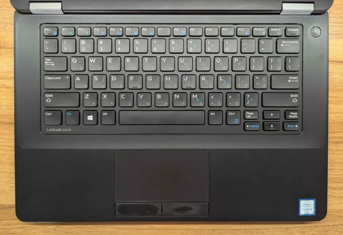 Ноутбук Dell Latitude E5470 / 14" (1920x1080) IPS / Intel Core i5-6200U (2 (4) ядра по 2.3 - 2.8 GHz) / 8 GB DDR4 / 240 GB SSD / Intel HD Graphics 520 / WebCam / Windows 10 б/в - зображення 3