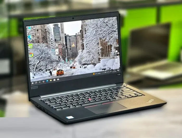 Ноутбук Б-клас Lenovo ThinkPad E480 / 14" (1920x1080) IPS / Intel Core i5-8250U (4 (8) ядра по 1.6 - 3.4 GHz) / 12 GB DDR4 / 256 GB SSD M.2 / Intel UHD Graphics 620 / WebCam / Win 10 Pro б/в - зображення 2