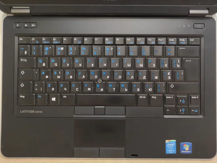 Ноутбук Б-клас Dell Latitude E6440 / 14" (1366x768) TN / Intel Core i5-4310M (2 (4) ядра по 2.7 - 3.4 GHz) / 8 GB DDR3 / 120 GB SSD / Intel HD Graphics 4600 / WebCam / АКБ не держит б/в - зображення 3