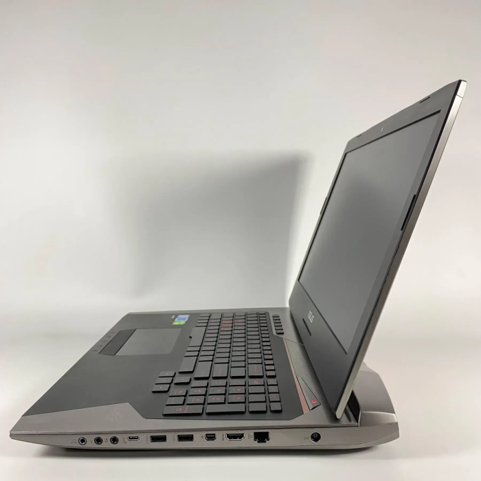 Ігровий ноутбук Asus ROG GL752VSK / 17,3" (1920x1080) IPS / Intel Core i7-7700HQ (4 (8) ядра по 2,8 - 3,8 ГГц) / 16 ГБ DDR4 / 256 ГБ SSD + 1000 ГБ HDD / nVidia GeForce GTX 1070, 8 ГБ GDDR5, 256-біт / WebCam / HDMI б/в - изображение 5