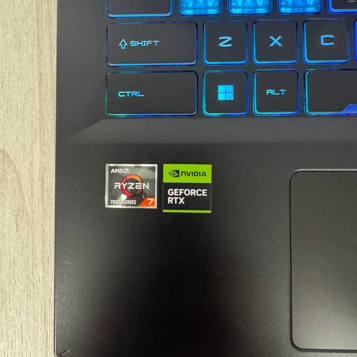 Ігровий ноутбук Б-класу MSI Bravo 15 C7VFK / 15.6" (1920x1080) IPS / AMD Ryzen 7 7735HS (8 (16) ядер по 3.2 - 4.75 GHz) / 16 GB DDR5 / 512 GB SSD NVMe / nVidia GeForce RTX 4060, 8 GB GDDR6, 128-bit / WebCam б/в - изображение 6