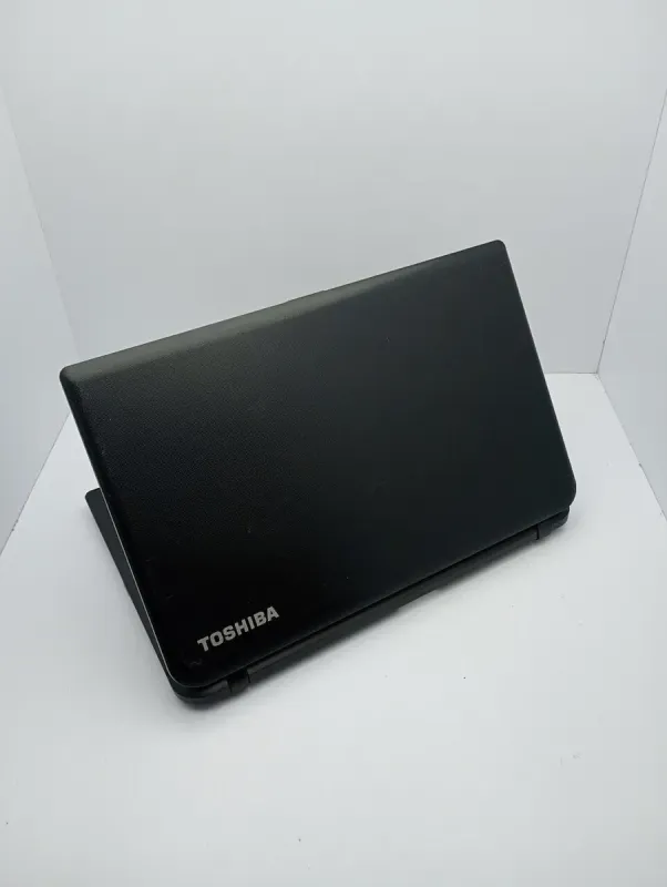 Ноутбук Toshiba C50 / 15.6" (1366x768) TN / Intel Celeron N2840 (2 ядра по 2.16 - 2.58 GHz) / 4 GB DDR3 / 500 GB HDD / Intel HD Graphics / WebCam б/в - зображення 7