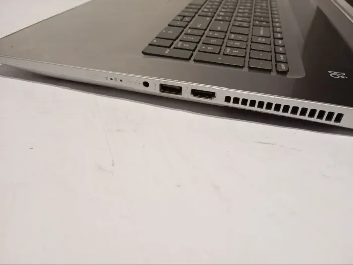 Ноутбук Б-клас HP Pavilion 17-g101dx / 17.3" (1600x900) TN / Intel Core i5-5200U (2 (4) ядра по 2.2 - 2.7 GHz) / 8 GB DDR3 / 120 GB SSD / Intel HD Graphics 5500 / WebCam б/в - зображення 5