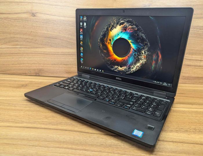 Ноутбук Dell Latitude 5580 / 15.6" (1920x1080) IPS / Intel Core i5-7300U (2 (4) ядра по 2.6 - 3.5 GHz) / 8 GB DDR4 / 240 GB SSD / Intel HD Graphics 620 / WebCam / TouchID / Windows 10 б/в - зображення 5