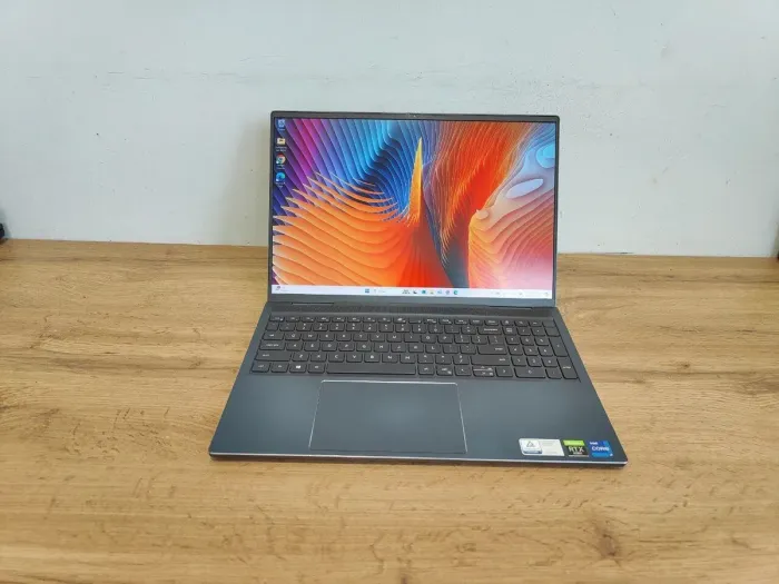 Ігровий ноутбук Б-клас Dell Inspiron 16 7610 / 16" (3072x1920) IPS / Intel Core i7-11800H (8 (16) ядер по 2.3 - 4.6 GHz) / 16 GB DDR4 / 1000 GB SSD / nVidia GeForce RTX 3060, 6 GB GDDR6, 192-bit / WebCam / Windows 11 Home б/в - зображення 3