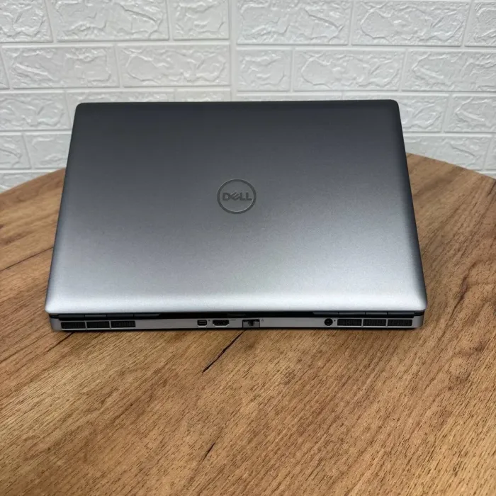 Мобільна робоча станція Dell Precision 7560 / 15.6" (3840x2160) IPS / Intel Xeon W-11855M (6 (12) ядер по 2.6 - 4.9 GHz) / 32 GB DDR4 / 1000 GB SSD / nVidia RTX A4000, 8 GB GDDR6, 256-bit / WebCam б/в - зображення 3