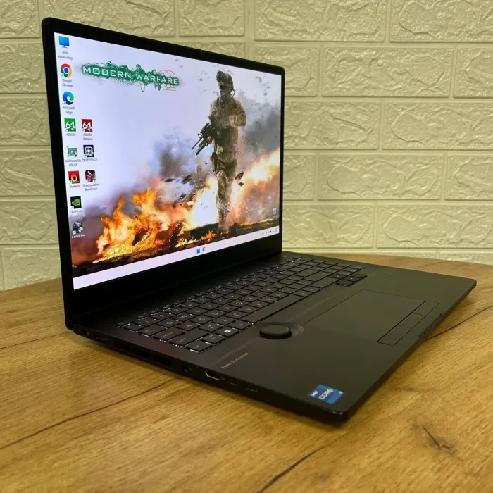 Ігровий ноутбук Asus ProArt Studiobook H7600ZM / 16" (3840x2400) OLED / Intel Core i7-12700H (14 (20) ядер по 3.5 - 4.7 GHz) / 32 GB DDR4 / 1000 GB SSD NVMe / nVidia GeForce RTX 3060, 6 GB GDDR6, 192-bit / WebCam б/в - зображення 4