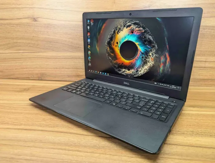 Ноутбук Dell Latitude 3590 / 15.6" (1920x1080) IPS / Intel Core i7-8550U (4 (8) ядра по 1.8 - 4.0 GHz) / 16 GB DDR4 / 512 GB SSD / AMD Radeon R7 M460, 2 GB GDDR5, 64-bit / WebCam / HDMI / Windows 10 б/в - зображення 5