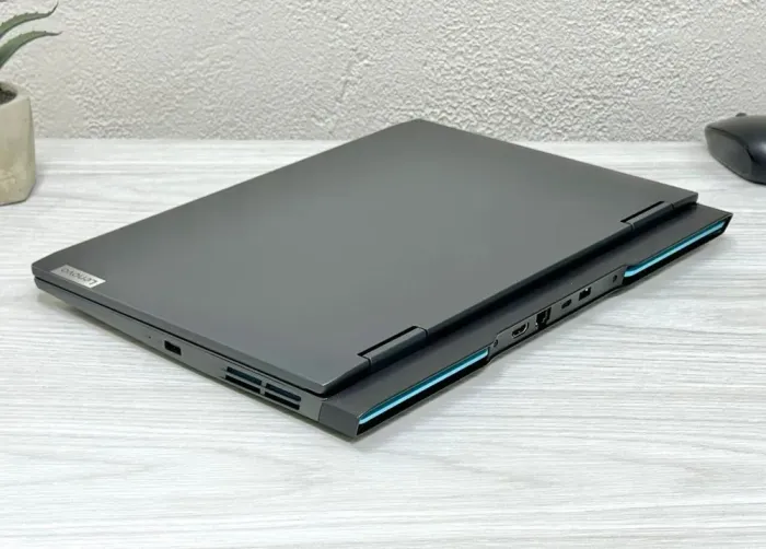 Ігровий ноутбук Б-клас Lenovo IdeaPad Gaming 3 15ARH7 / 15.6" (1920x1080) IPS / AMD Ryzen 5 6600H (6 (12) ядер по 3.3 - 4.5 GHz) / 16 GB DDR5 / 512 GB SSD M.2 / nVidia GeForce RTX 3050, 4 GB GDDR6, 128-bit / WebCam / Win 11 Home б/в - зображення 6