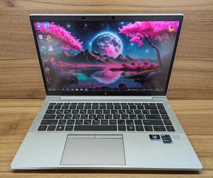 Ультрабук HP EliteBook 840 G8 / 14" (1920x1080) IPS / Intel Core i7-1185G7 (4 (8) ядра по 3.0 - 4.8 GHz) / 16 GB DDR4 / 480 GB SSD / Intel Iris Xe Graphics / WebCam / TouchID / Windows 10 б/в - зображення 2