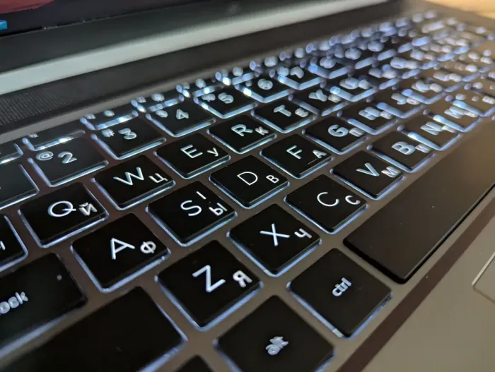 Мобільна робоча станція HP zBook Studio G7 / 15.6" (1920x1080) IPS / Intel Core i9-10885H (8 (16) ядер по 2.4 - 5.3 GHz) / 32 GB DDR4 / 512 GB SSD / nVidia Quadro RTX 3000, 6 GB GDDR6, 192-bit / TouchID / WebCam / Windows 10 б/в - зображення 6