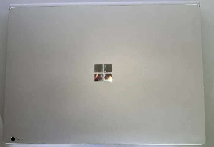 Ігровий ультрабук-трансформер Microsoft Surface Book 2 / 15.0" (3000x2000) IPS Touch / Intel Core i7-8650U (4 (8) ядра по 1.9 - 4.2 GHz) / 8 GB DDR4 / 256 GB SSD / nVidia GeForce GTX 1050, 2 GB GDDR5, 128-bit / WebCam / Win 11 Pro б/в - зображення 4