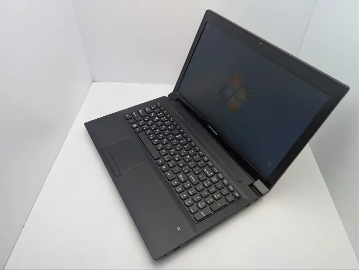 Ноутбук Lenovo IdeaPad V580c / 15,6" (1366x768) TN / Intel Pentium B960 (2 ядра по 2,2 ГГц) / 8 ГБ DDR3 / 500 ГБ HDD / nVidia GeForce 610, 1 ГБ GDDR3, 64-біт / WebCam / DVD-ROM / АКБ не тримає б/в - зображення 7