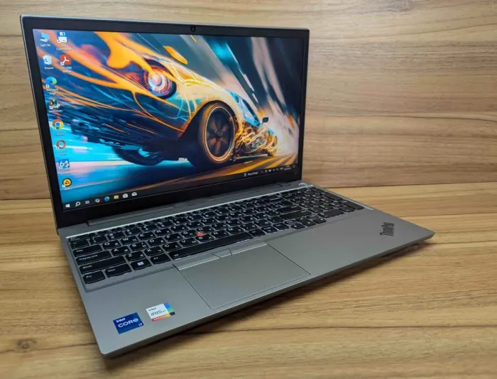 Ультрабук Б-клас Lenovo ThinkPad E15 Gen4 / 15.6" (1920x1080) IPS / Intel Core i7-1255U (10 (12) ядер по 3.5 - 4.7 GHz) / 24 GB DDR4 / 512 GB SSD / Intel Iris Xe Graphics / WebCam / Windows 10 б/в - зображення 4