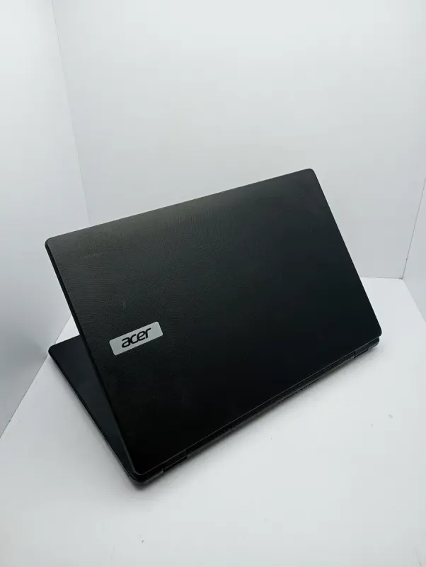 Ноутбук Acer ES1 / 15.6" (1366x768) TN / Intel Pentium N3530 (4 ядра по 2.16 - 2.58 GHz) / 4 GB DDR3 / 320 GB HDD / Intel HD Graphics / WebCam б/в - зображення 7