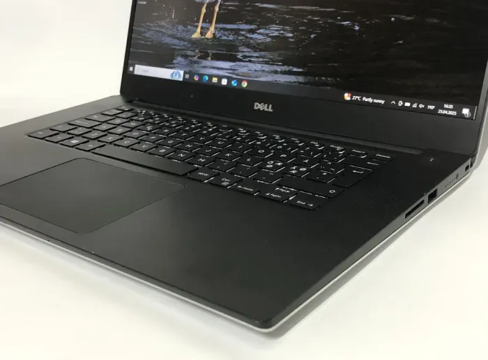 Мобільна робоча станція Б-клас Dell Precision 5510 / 15.6" (1920x1080) IPS / Intel Core i7-6820HQ (4 (8) ядра по 2.7 - 3.6 GHz) / 16 GB DDR4 / 256 GB SSD / nVidia Quadro M1000M, 2 GB GDDR5, 128-bit / WebCam б/в - зображення 9