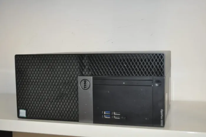 Комп'ютер Dell OptiPlex 5050 Tower / Intel Core i5-6500 (4 ядра по 3.2 - 3.6 GHz) / 16 GB DDR4 / 1000 GB SSD / Intel HD Graphics 530 / DVD-ROM / Windows 11 Pro б/в - зображення 3