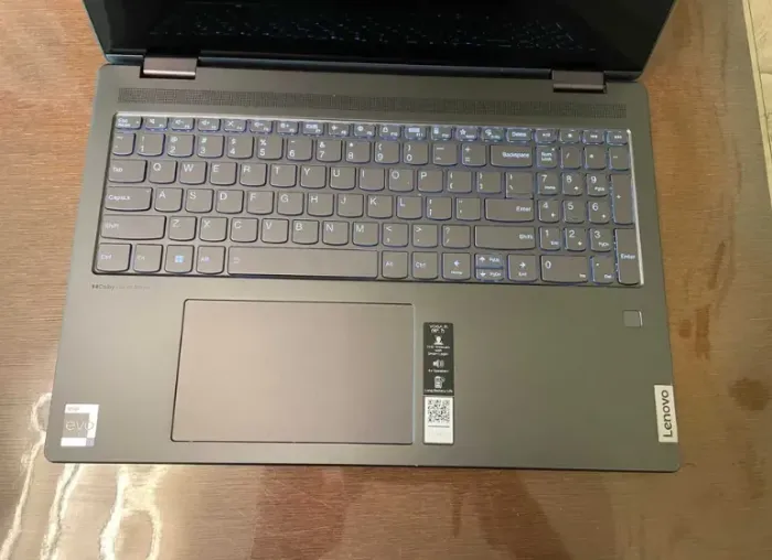 Ноутбук Lenovo Yoga 7 16IAP7 / 16" (2560x1600) IPS Touch / Intel Core i5-1240P (12 (16) ядер по 3.3 - 4.4 GHz) / 8 GB DDR5 / 256 GB SSD / Intel Iris Xe Graphics eligible / WebCam б/в - зображення 5