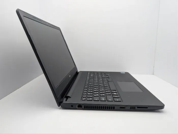 Ноутбук Dell Inspiron 15-3558 / 15.6" (1366x768) TN / Intel Core i3-5005U (2 (4) ядра по 2.0 GHz) / 8 GB DDR3 / 240 GB SSD / Intel HD Graphics 5500 / WebCam / DVD-ROM б/в - зображення 4