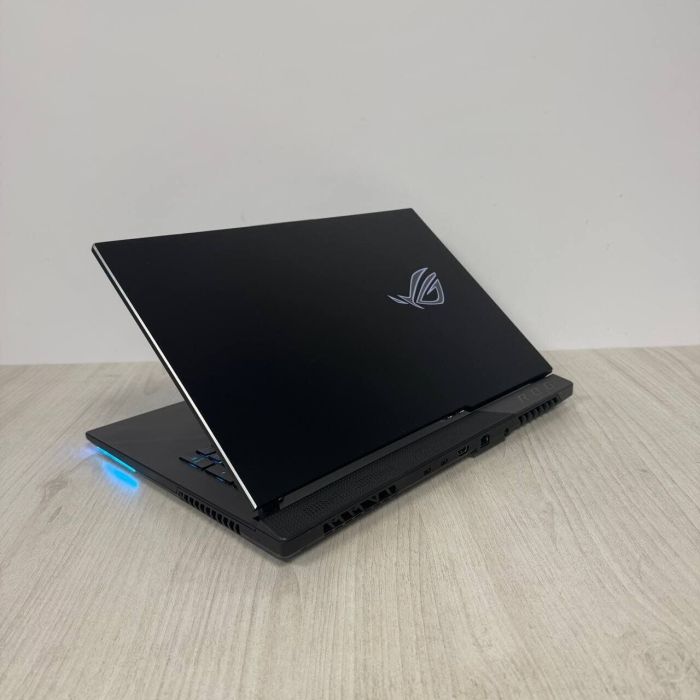 Ігровий ноутбук Б-класу Asus ROG Strix SCAR 17 G733PZV / 17.3" (2560x1440) IPS / AMD Ryzen 9 7945HX (16 (32) ядра по 2,5 - 5,4 ГГц) / 16 ГБ DDR5 / 512 ГБ SSD M.2 / nVidia GeForce RTX 4080, 12 ГБ GDDR6X, 192-bit / WebCam б/в - зображення 8
