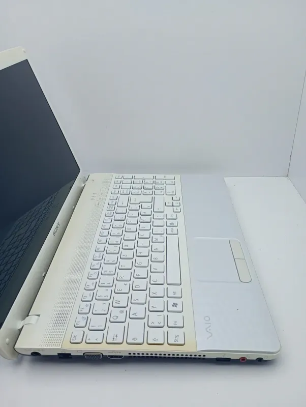 Ноутбук Sony Vaio VPC / 15.6" (1366x768) TN / Intel Core i5-2410M (2 (4) ядра по 2.3 - 2.9 GHz) / 6 GB DDR3 / 500 GB HDD / nVidia GeForce 410M, 1 GB GDDR3, 64-bit / WebCam б/в - зображення 5