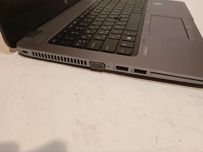 Ноутбук Б-клас HP EliteBook 840 G1 / 14" (1366x768) TN / Intel Core i7-4600U (2 (4) ядра по 2.1 - 3.3 GHz) / 16 GB DDR3 / 240 GB SSD / AMD Radeon HD 8750M, 1 GB DDR3, 128-bit / WebCam б/в - зображення 4