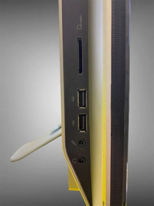 Моноблок Б-клас Asus ET2011AUKB / 20" (1600x900) TN / AMD E-450 (2 ядра по 1.66 GHz) / 8 GB DDR3 / 120 GB SSD / AMD Radeon HD 6320 Graphics / WebCam б/в - зображення 5