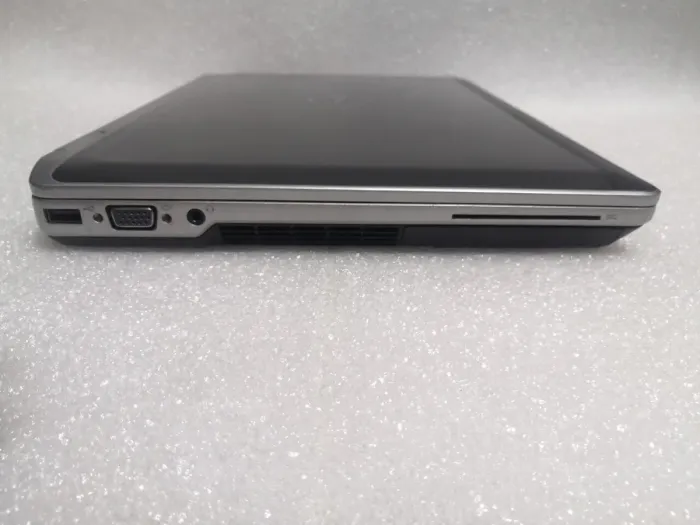 Ноутбук Dell Latitude E6430 / 14" (1366x768) TN / Intel Core i5-3380M (2 (4) ядра по 2.9 - 3.6 GHz) / 4 GB DDR3 / 128 GB SSD / nVidia NVS 5200M, 1 GB GDDR5, 64-bit / WebCam / DVD-ROM / HDMI / Windows 10 Pro б/в - зображення 3