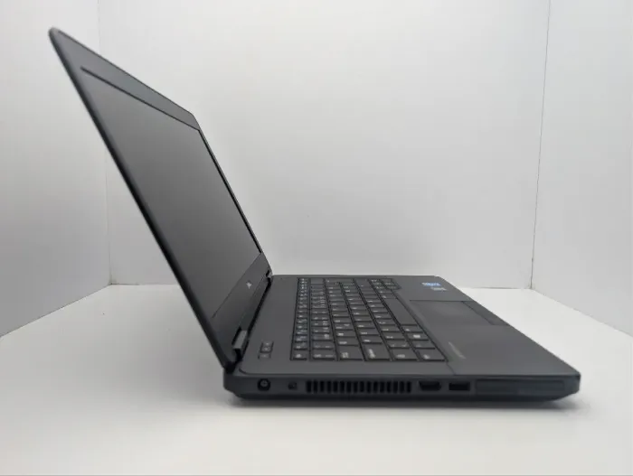 Ноутбук Dell Latitude E5440 / 14" (1366x768) TN / Intel Core i5-4200U (2 (4) ядра по 1.6 - 2.6 GHz) / 8 GB DDR3 / 500 GB HDD / Intel HD Graphics 4400 б/в - зображення 4