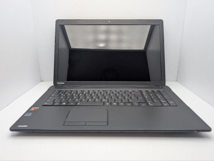 Ноутбук Toshiba Satellite Pro C70-B / 17.3" (1600x900) TN / AMD A4-5000 (4 ядра по 1.5 GHz) / 8 GB DDR3 / 120 GB SSD / AMD Radeon HD 8330 Graphics / WebCam / DVD-ROM б/в - изображение 3