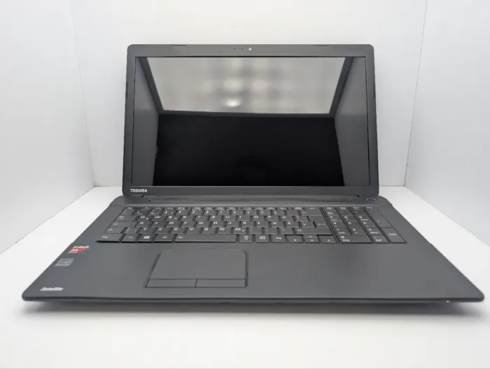 Ноутбук Toshiba Satellite Pro C70-B / 17.3" (1600x900) TN / AMD A4-5000 (4 ядра по 1.5 GHz) / 8 GB DDR3 / 120 GB SSD / AMD Radeon HD 8330 Graphics / WebCam / DVD-ROM б/в - зображення 3