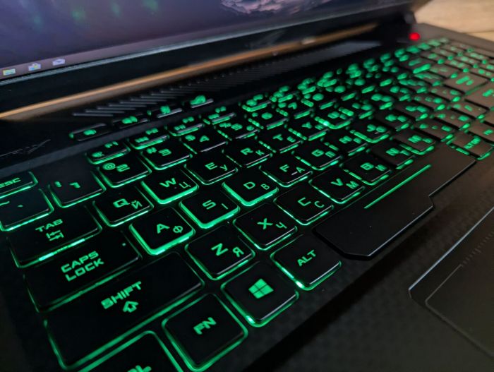 Ігровий ноутбук Asus Strix GL703GM / 17.3" (1920x1080) IPS / Intel Core i7-8750H (6 (12) ядер по 2.2 - 4.1 GHz) / 32 GB DDR4 / 512 GB SSD / nVidia GeForce GTX 1060, 6 GB GDDR5, 192-bit / WebCam / Windows 10 б/в - зображення 6