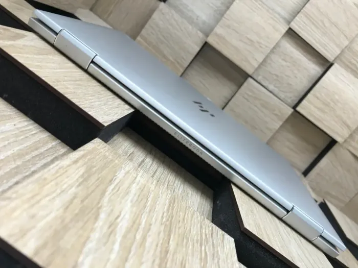Ультрабук-трансформер Б-клас HP EliteBook x360 1040 G6 / 14" (1920x1080) IPS Touch / Intel Core i7-8665U (4 (8) ядра по 1.9 - 4.8 GHz) / 16 GB DDR4 / 256 GB SSD / Intel UHD Graphics / WebCam / HDMI б/в - зображення 7