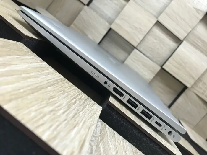 Ультрабук Б-клас HP ProBook 450 G9 / 15.6" (1920x1080) IPS / Intel Core i5-1235U (10 (12) ядер по 3.3 - 4.4 GHz) / 16 GB DDR4 / 256 GB SSD M.2 / Intel Intel Iris Xe Graphics / WebCam б/в - зображення 6