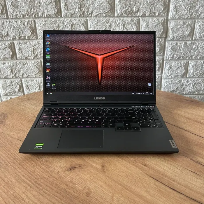Ігровий ноутбук Б-клас Lenovo Legion 5 15IMH05H / 15.6" (1920x1080) IPS / Ryzen 7 4800H (8 (16) ядер по 2.9 - 4.2 GHz) / 16 GB DDR4 / 512 GB SSD / nVidia GeForce GTX 1660 Ti, 6 GB GDDR6, 192-bit б/в - зображення 2