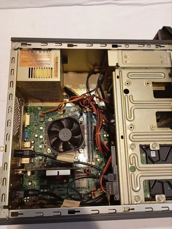 ПК Б-клас Lenovo ThinkCentre Edge 72 Tower / Intel Core i5-2400 (4 ядра по 3.1 - 3.4 GHz) / 8 GB DDR3 / 250 GB HDD / AMD Radeon HD 7450, 1 GB GDDR3, 64-bit / DVD-RW б/в - зображення 5