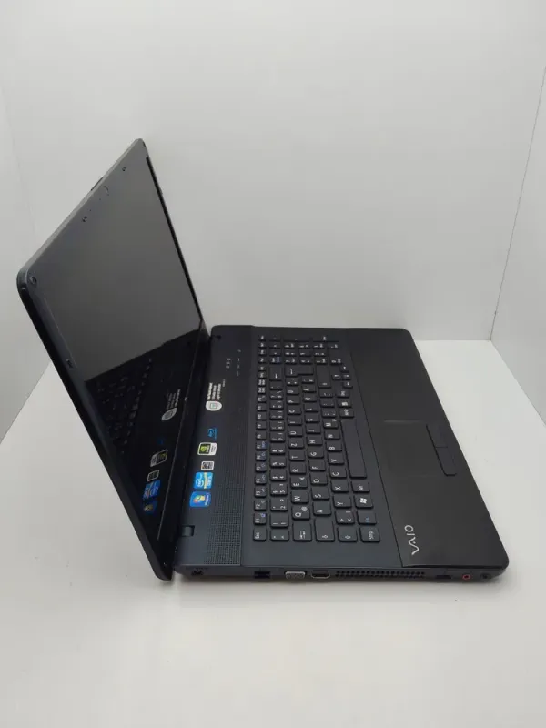 Ноутбук Sony VP173 / 17.3" (1600x900) TN / Intel Core i5-2430M (2 (4) ядра по 2.4 - 3.0 GHz) / 6 GB DDR3 / 500 GB HDD / Intel HD Graphics 3000 / WebCam б/в - зображення 5