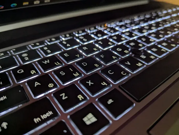 Ноутбук робоча станція HP zBook 15 G5 / 15.6" (1920x1080) IPS / Intel Core i5-8300H (4 (8) ядра по 2.3 - 4.0 GHz) / 16 GB DDR4 / 480 GB SSD / Intel UHD Graphics 630 / WebCam / Fingerprint / Windows 10 б/в - зображення 6