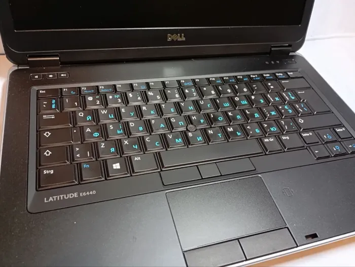 Ноутбук Б-клас Dell Latitude E6440 / 14" (1366x768) TN / Intel Core i5-4300M (2 (4) ядра по 2.6 - 3.3 GHz) / 8 GB DDR3 / 256 GB SSD / Intel HD Graphic 4600 / WebCam / DVD-RW б/в - зображення 7