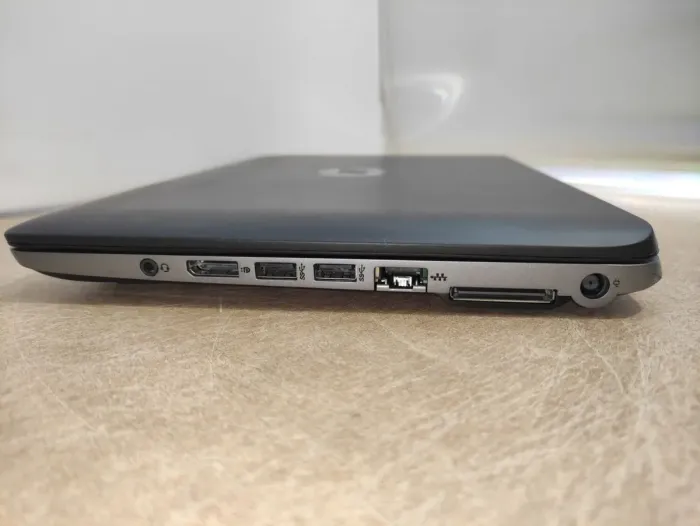 Нетбук HP EliteBook 720 G2 / 12.5" (1920x1080) IPS Touch / Intel Core i5-5200U (2 (4) ядра по 2.2 - 2.7 GHz) / 8 GB DDR3 / 120 GB SSD / Intel HD Graphics 5500 / WebCam б/в - зображення 4