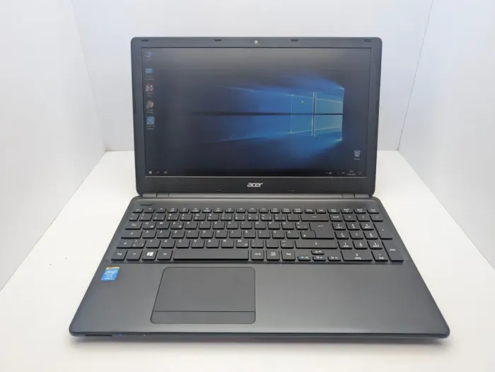 Ноутбук Acer Aspire E1-572 / 15.6" (1366x768) TN / Intel Core i5-4200U (2 (4) ядра по 1.6 - 2.6 GHz) / 8 GB DDR3 / 500 GB HDD / Intel HD Graphics 4400 / WebCam б/в - зображення 2