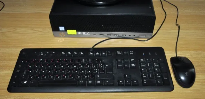 Комплект ПК: HP EliteDesk 800 G3 SFF / Intel Core i5-6500 (4 ядра по 3.2 - 3.6 GHz) / 8 GB DDR4 / 320 GB HDD / Intel HD Graphics 530 / DVD-ROM + Монітор Б-клас 22" (1680x1050) TN  Windows 10 Pro б/в - зображення 7