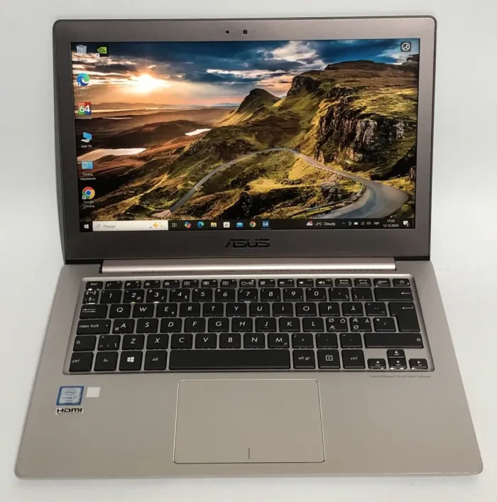 Ультрабук Б-клас Asus ZenBook UX303UB / 13.3" (1920x1080) IPS / Intel Core i7-6500U (2 (4) ядра по 2.5 - 3.1 GHz) / 8 GB DDR3 / 128 GB SSD / nVidia GeForce 940M, 2 GB GDDR3, 64-bit / WebCam / Win 10 Pro б/в - зображення 2