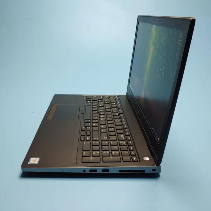 Мобільна робоча станція Б-клас Dell Precision 7530 / 15.6" (1920x1080) IPS / Intel Core i7-8850H (6 (12) ядер по 2.6 - 4.3 GHz) / 16 GB DDR4 / 512 GB SSD / nVidia Quadro P2000, 4 GB GDDR5, 128-bit / WebCam / Win 10 Pro б/в - зображення 5