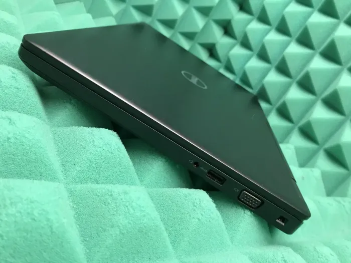 Ноутбук Б-клас Dell Latitude 5480 / 14" (1920x1080) IPS / Intel Core i5-7300U (2 (4) ядра по 2.6 - 3.5 GHz) / 8 GB DDR4 / 256 GB SSD / Intel HD Graphics 620 / WebCam / USB 3.1 / HDMI / Windows 10 б/в - зображення 8