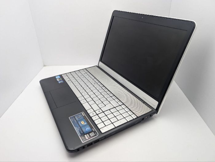 Ноутбук Asus N55S / 15.6" (1920x1080) TN / Intel Core i7-2630QM (4 (8) ядра по 2.0 - 2.9 GHz) / 16 GB DDR3 / 1000 GB HDD / nVidia GeForce GT 555M, 2 GB GDDR3, 128-bit / WebCam / DVD-ROM б/в - зображення 7